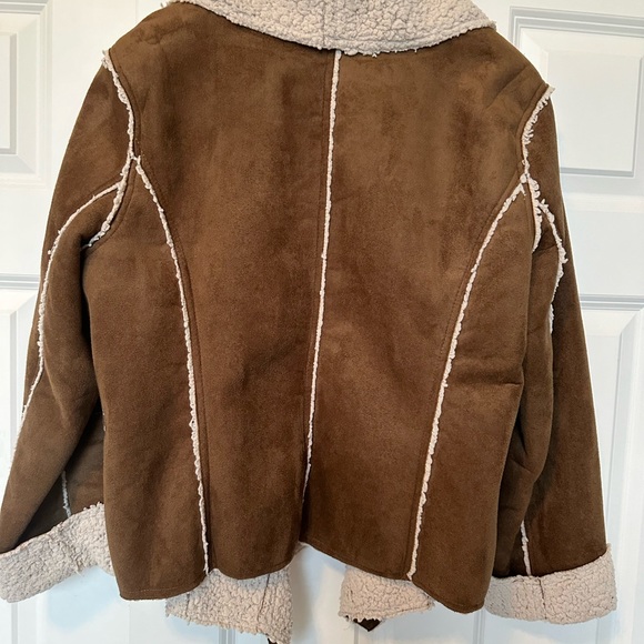 Apt 9 “shearling” coat. - Picture 4 of 4